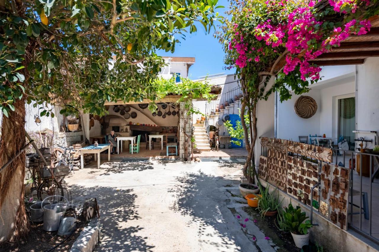Lughia Bed & Breakfast Tortoli Exterior photo